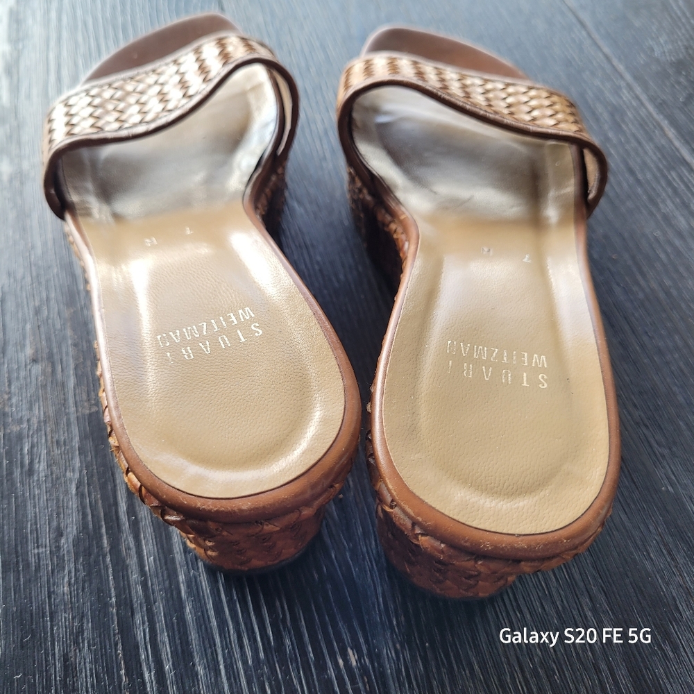 STUART WEITZMAN Designer size 7 leather cognac colored sandals. - Picture 12 of 16